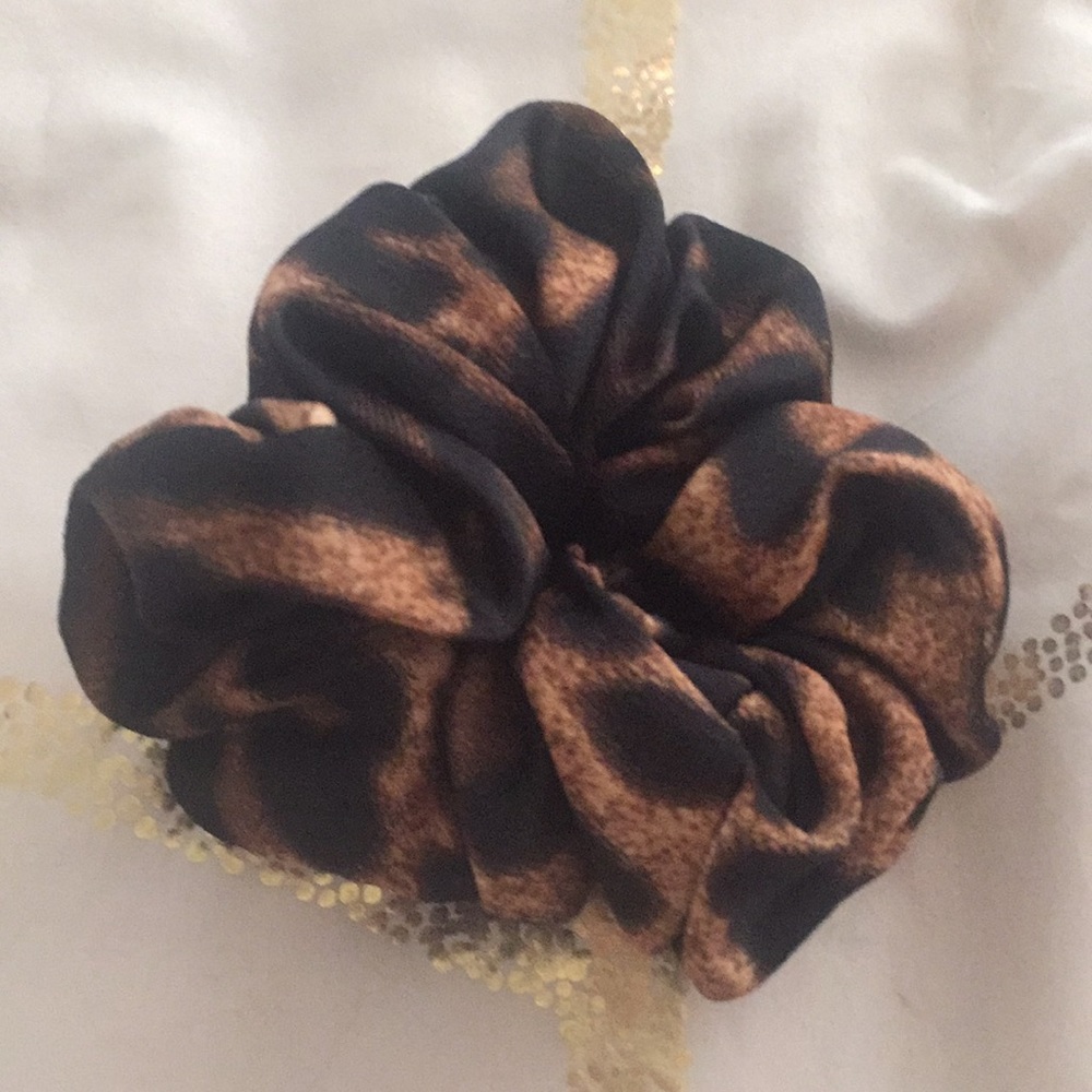 Cheetah print scrunchie